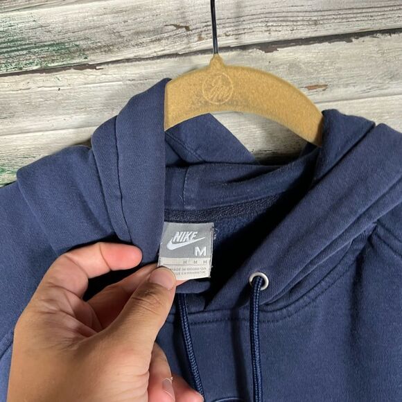Vintage Nike Hoodie - Picture 3 of 8
